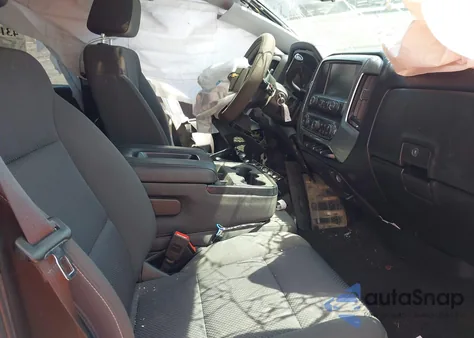 2018 Chevrolet Silverado 1500 1Lt z USA, uszkodzony, nr VIN 3GCUKRER7JG304043